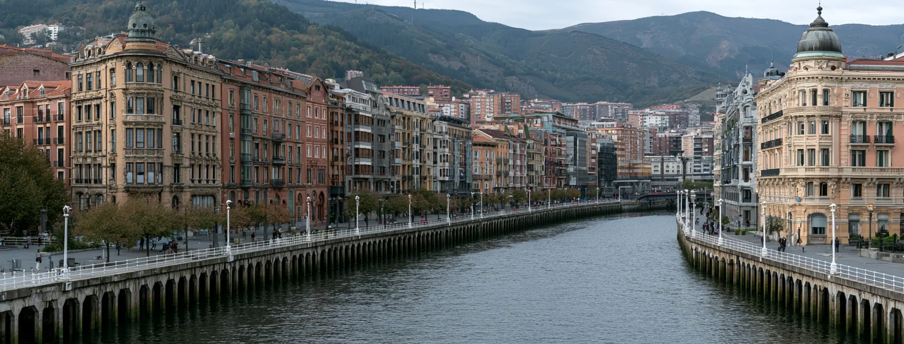 Bilbao — the river and the old ensanche